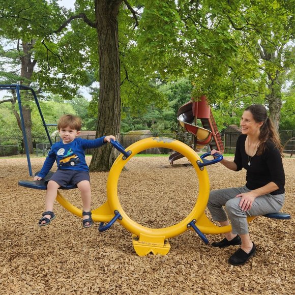 Meet your Posher, Kelly - Picture 2 of 5